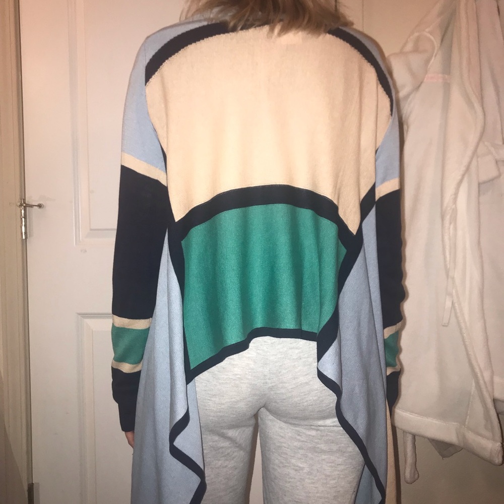 BCBG MAXAZRIA Colorblock High-Low Cardigan